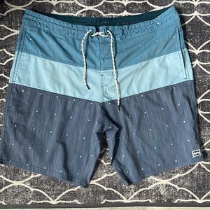 Billabong Lo Tide Board Shorts